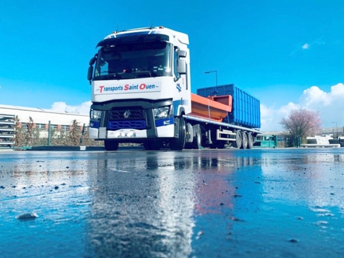 Transport de matériel de chantier BTP en plateaux